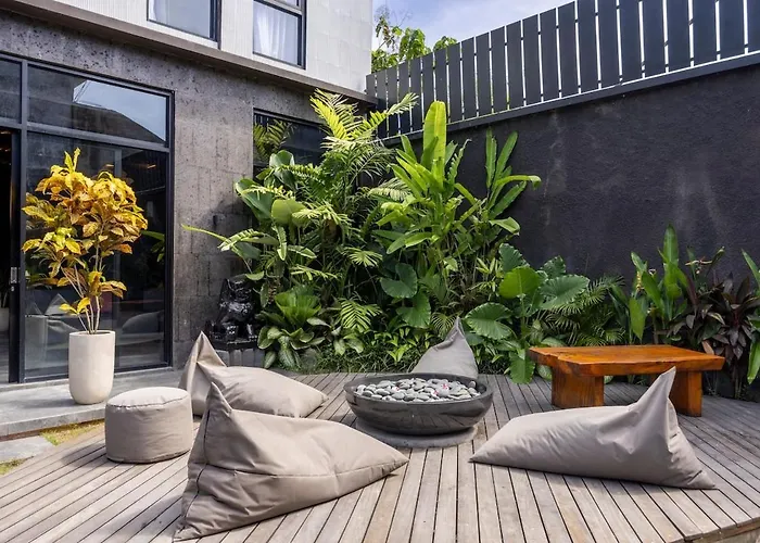 Carlita - Modern 3br Pool Villa *