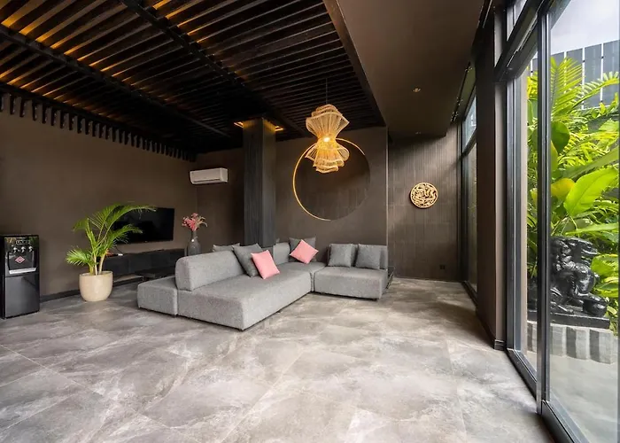 Villa Carlita - Modern 3br Pool