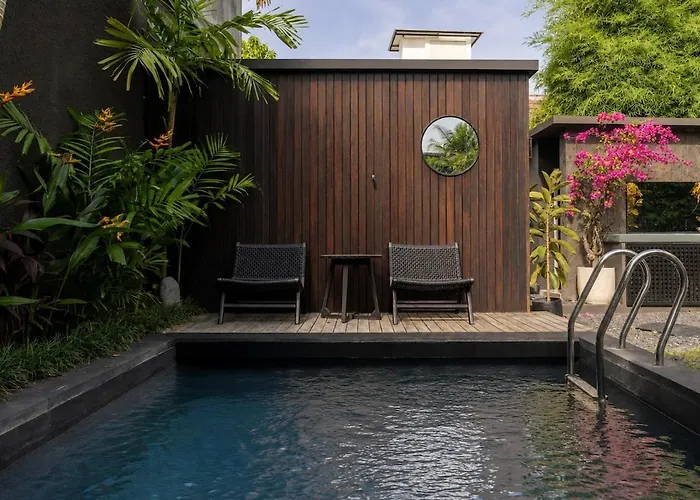 Carlita - Modern 3br Pool Villa *