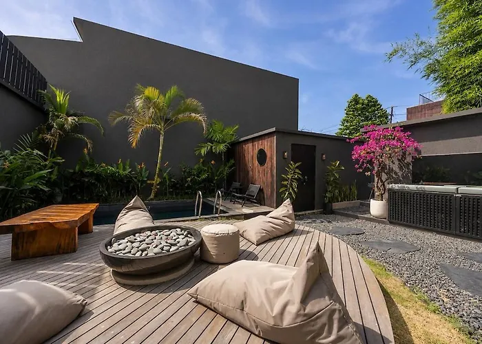 Carlita - Modern 3br Pool Villa Uluwatu